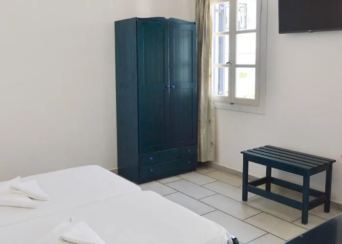 Plaza * Αγία Άννα