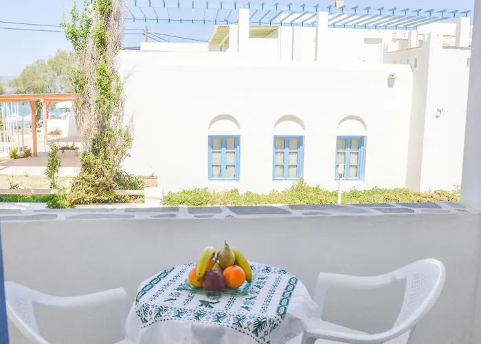 Plaza * Αγία Άννα