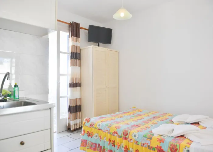 Plaza Αγία Άννα