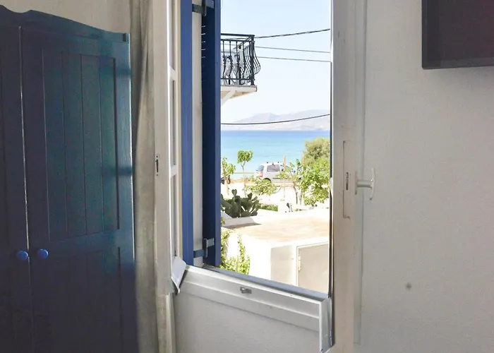 Plaza Αγία Άννα