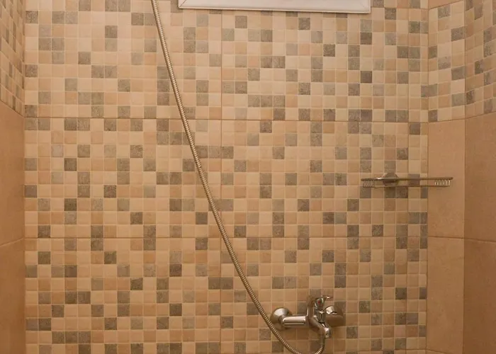 Plaza * Αγία Άννα