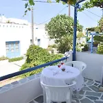 Plaza * Agia Anna (Naxos)