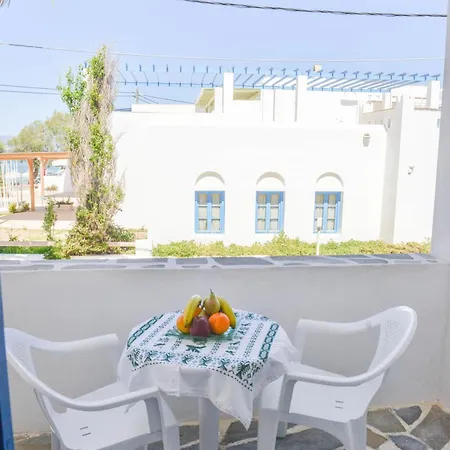 Plaza * Agia Anna (Naxos)