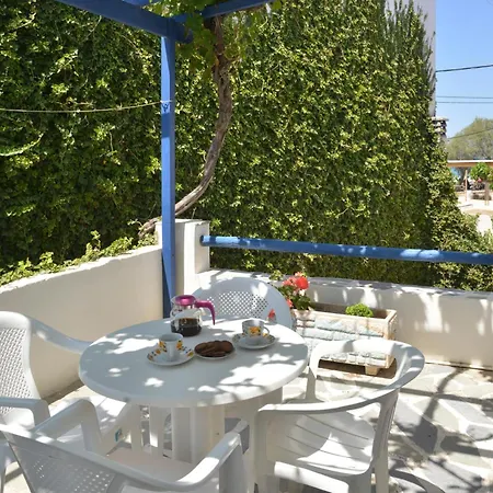 Plaza * Agia Anna (Naxos)