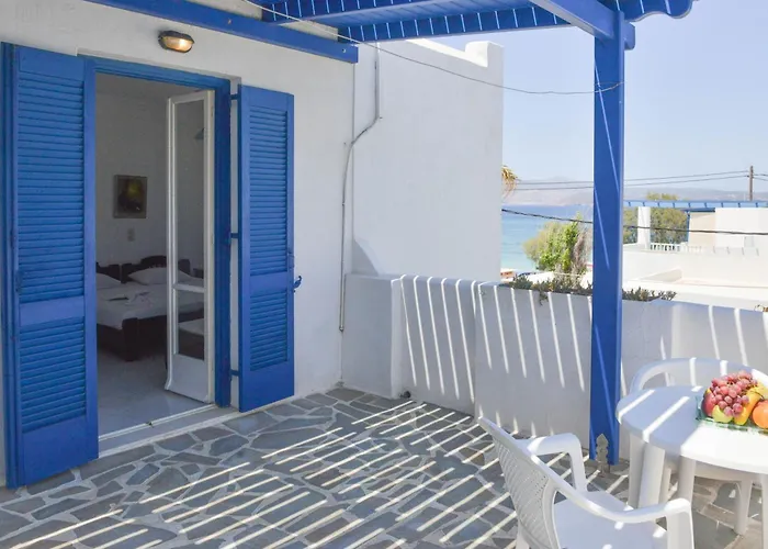 Plaza * Agia Anna (Naxos)